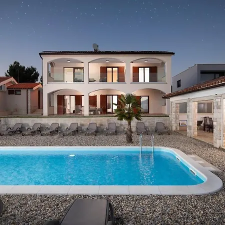 Apartment Mare بومير