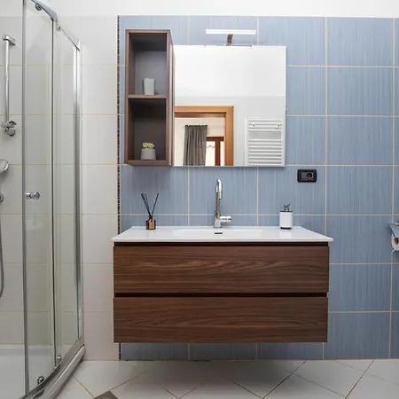 아파트 Apartment Mare *