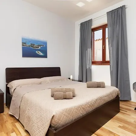 아파트 Apartment Mare *